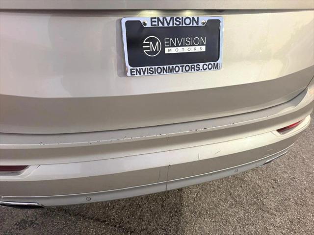 2016 Volvo XC90 T6 Momentum