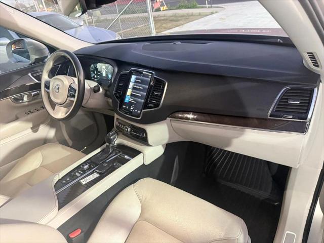 2016 Volvo XC90 T6 Momentum