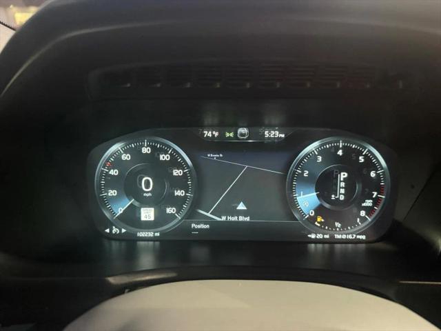 2016 Volvo XC90 T6 Momentum