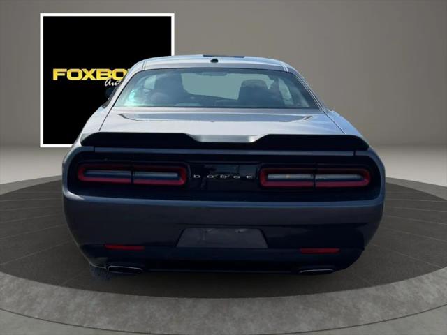 2015 Dodge Challenger SXT
