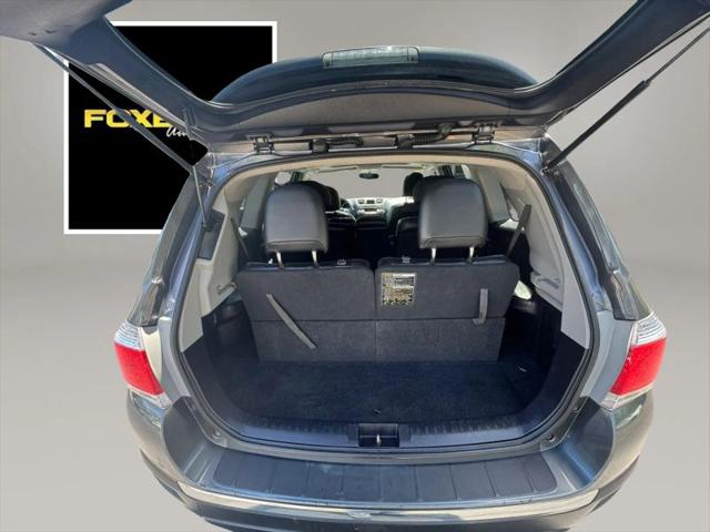 2011 Toyota Highlander SE V6