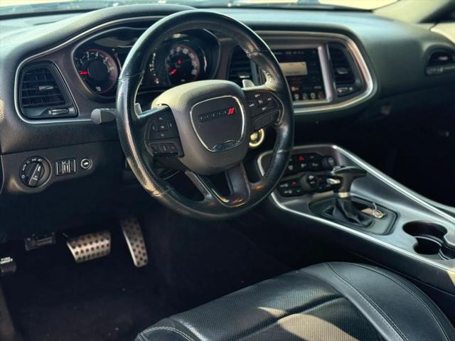 2016 Dodge Challenger SXT Plus