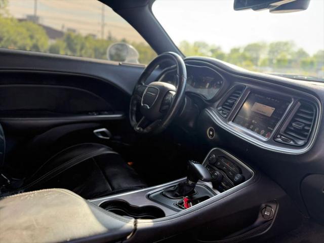 2016 Dodge Challenger SXT Plus
