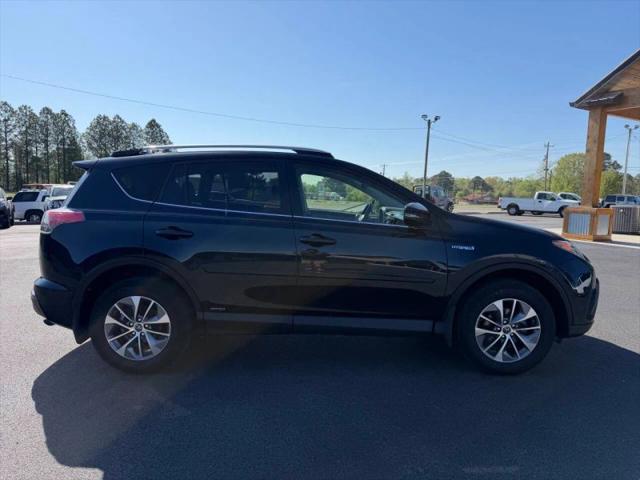 2017 Toyota RAV4 Hybrid XLE