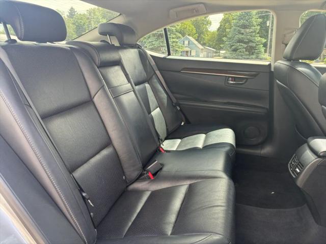 2015 Lexus ES 350 Crafted Line