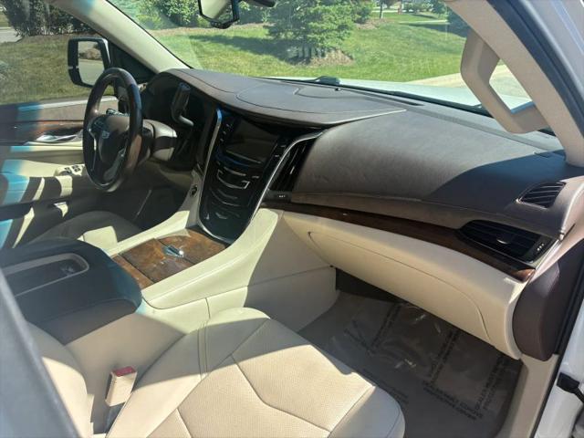2017 Cadillac Escalade Standard