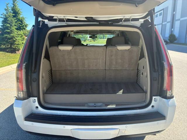 2017 Cadillac Escalade Standard