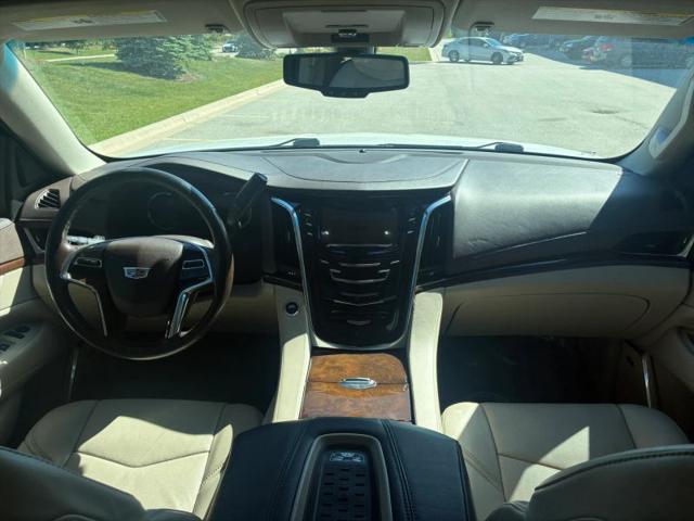 2017 Cadillac Escalade Standard