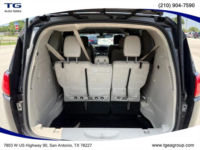 2021 Chrysler Voyager LXI