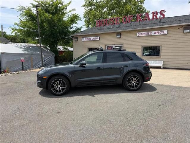 2025 Porsche Macan T