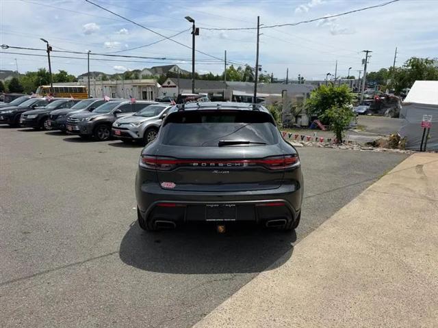 2025 Porsche Macan T