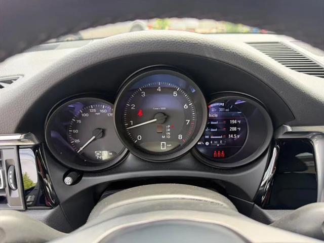 2025 Porsche Macan T