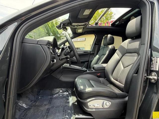 2025 Porsche Macan T