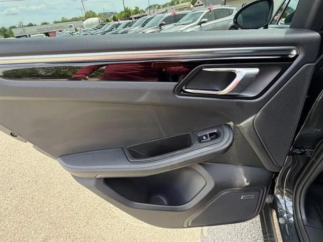 2025 Porsche Macan T