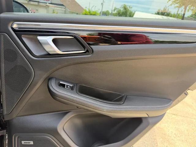2025 Porsche Macan T