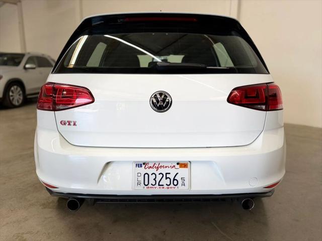 2017 Volkswagen Golf GTI Sport 4-Door
