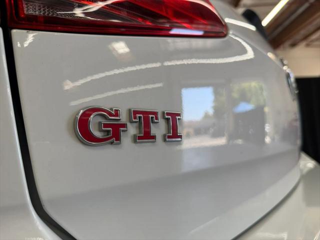 2017 Volkswagen Golf GTI Sport 4-Door
