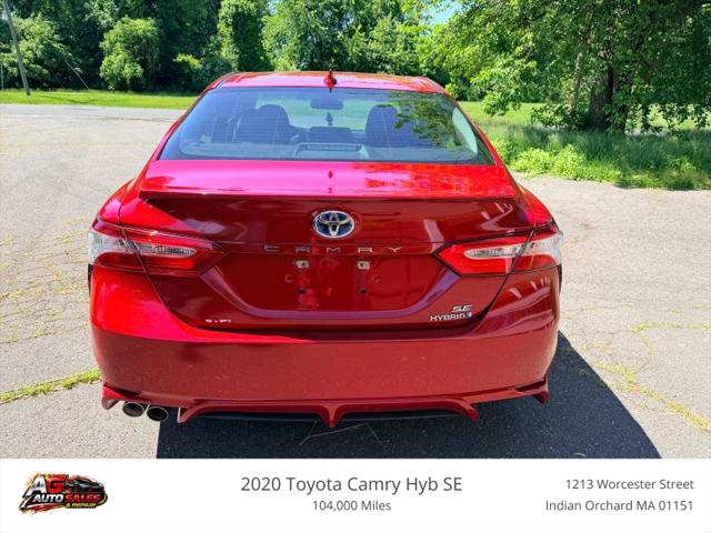 2020 Toyota Camry SE Hybrid