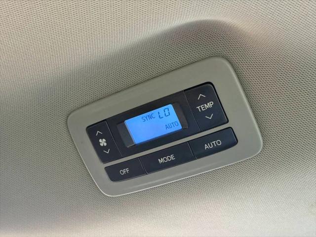 2017 Toyota Sienna SE 8 Passenger