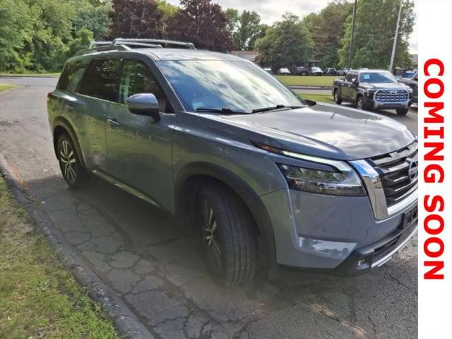 2022 Nissan Pathfinder Platinum 4WD
