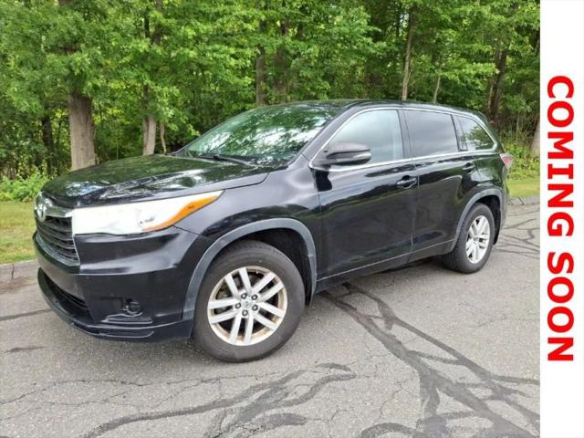 2015 Toyota Highlander LE V6 for sale in Enfield, CT
