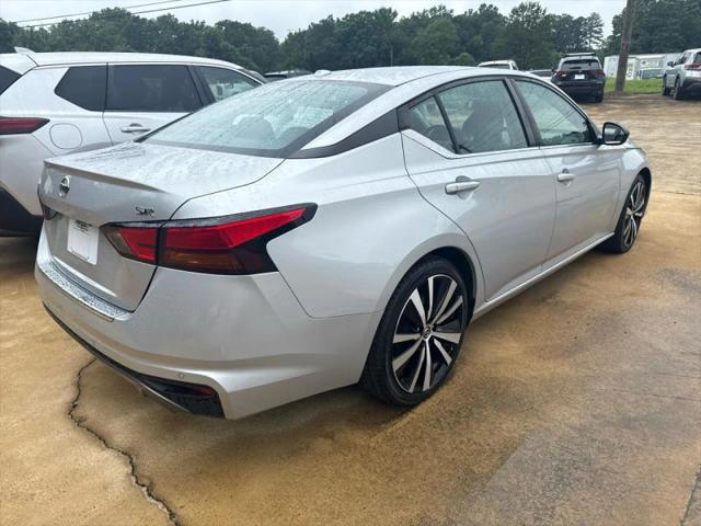 2021 Nissan Altima SR FWD