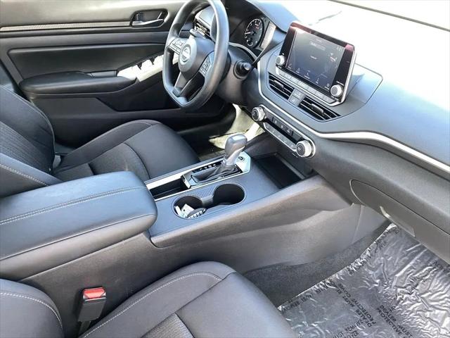 2025 Nissan Altima S FWD