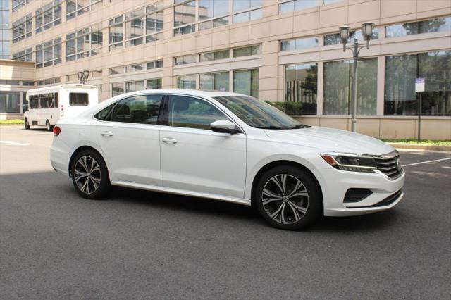 2022 Volkswagen Passat 2.0T SE