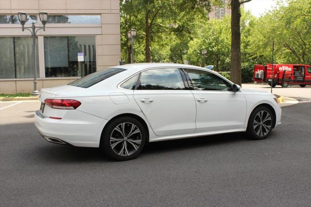 2022 Volkswagen Passat 2.0T SE