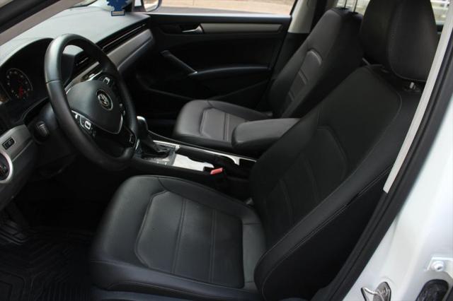 2022 Volkswagen Passat 2.0T SE