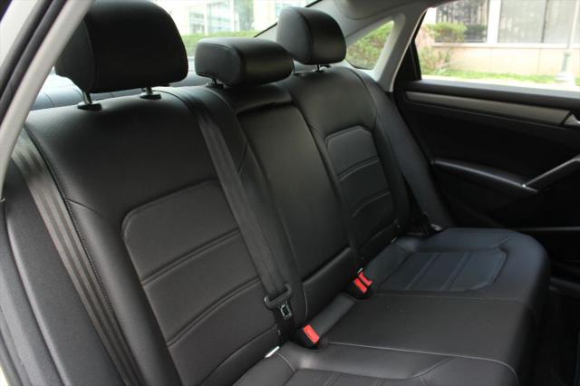2022 Volkswagen Passat 2.0T SE