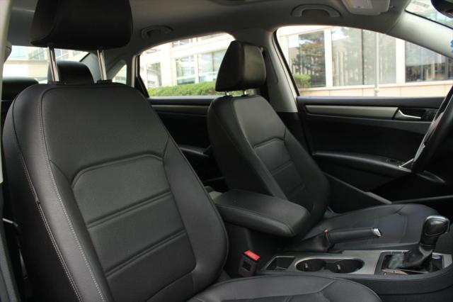 2022 Volkswagen Passat 2.0T SE