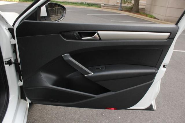2022 Volkswagen Passat 2.0T SE