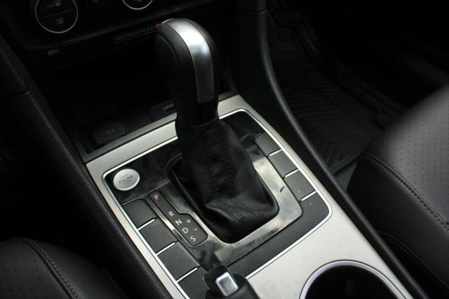 2022 Volkswagen Passat 2.0T SE