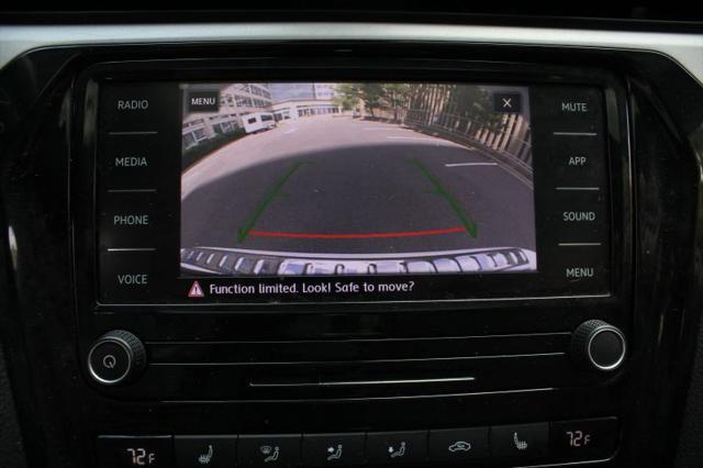 2022 Volkswagen Passat 2.0T SE