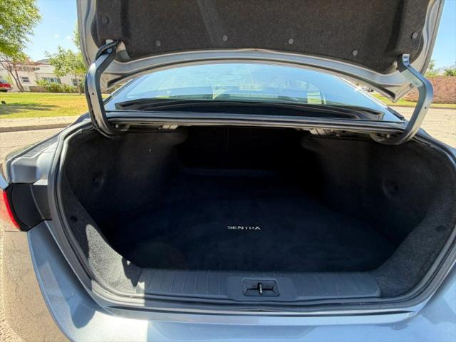 2024 Nissan Sentra SV Xtronic CVT