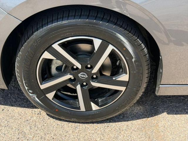2024 Nissan Sentra SV Xtronic CVT