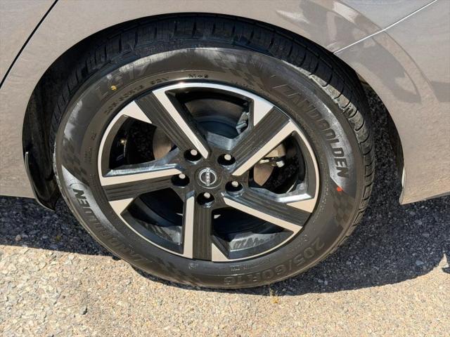 2024 Nissan Sentra SV Xtronic CVT