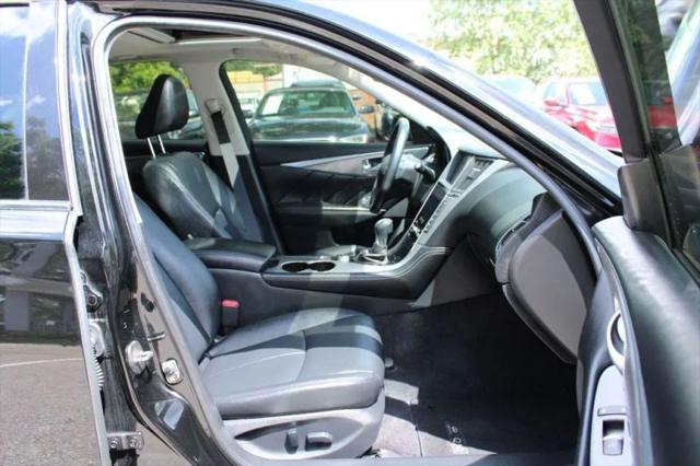 2015 INFINITI Q50 Premium