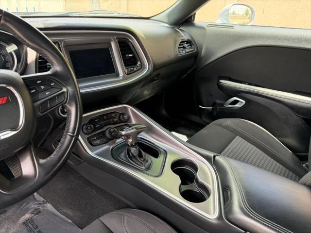 2022 Dodge Challenger SXT
