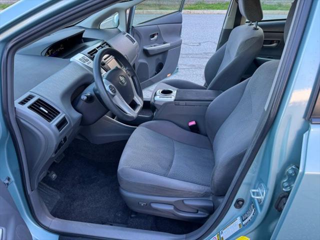2013 Toyota Prius v Three