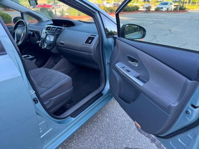 2013 Toyota Prius v Three