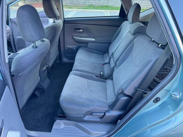 2013 Toyota Prius v Three