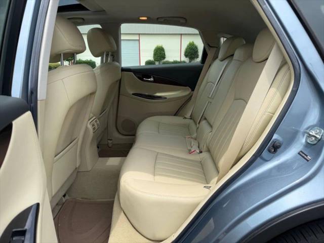 2016 INFINITI QX50 Base