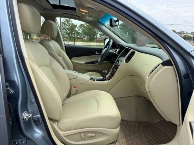 2016 INFINITI QX50 Base