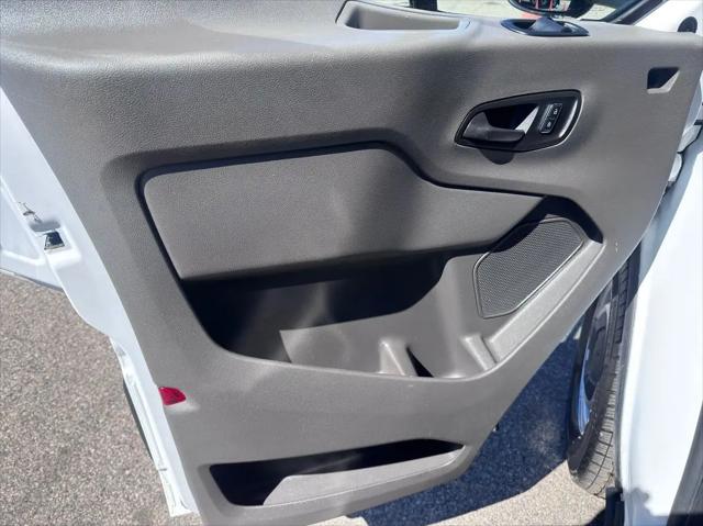 2022 Ford Transit Cutaway T-350