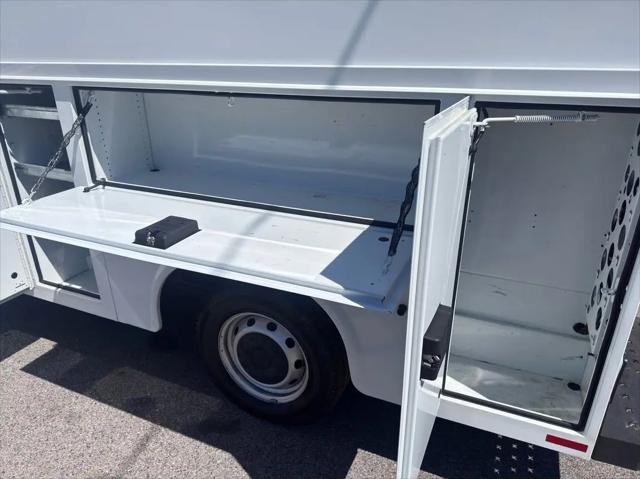 2022 Ford Transit Cutaway T-350