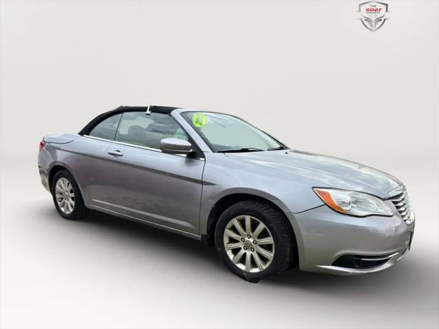 2013 Chrysler 200 Touring