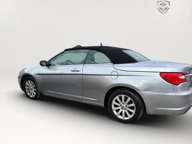 2013 Chrysler 200 Touring
