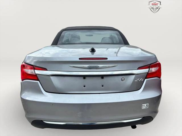 2013 Chrysler 200 Touring